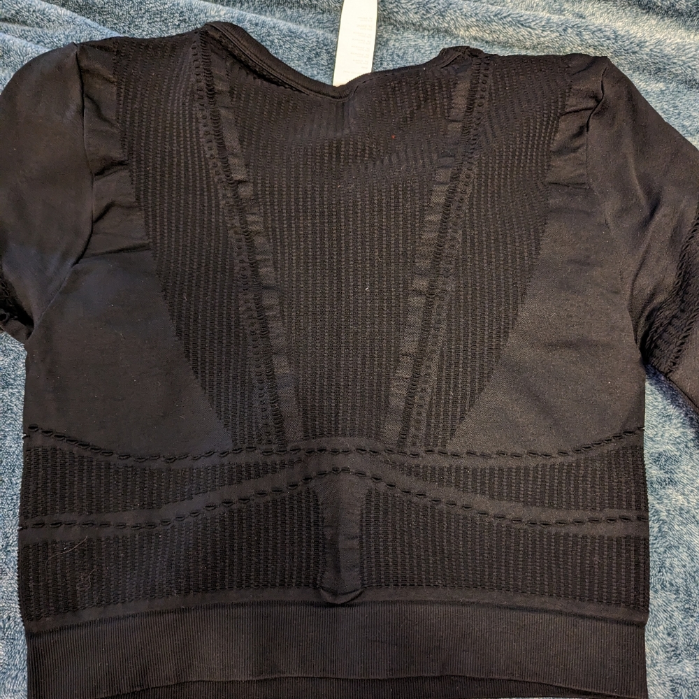 Fabletics Shirt - Picture 2 of 4